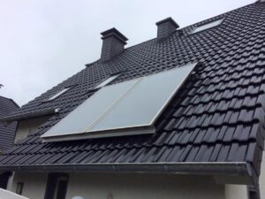 Montage von Solaranlage und Photovoltaik