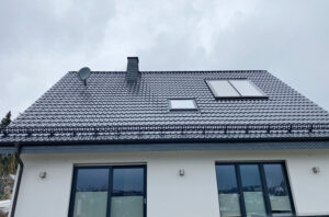 Dach mit neuem Schneefang