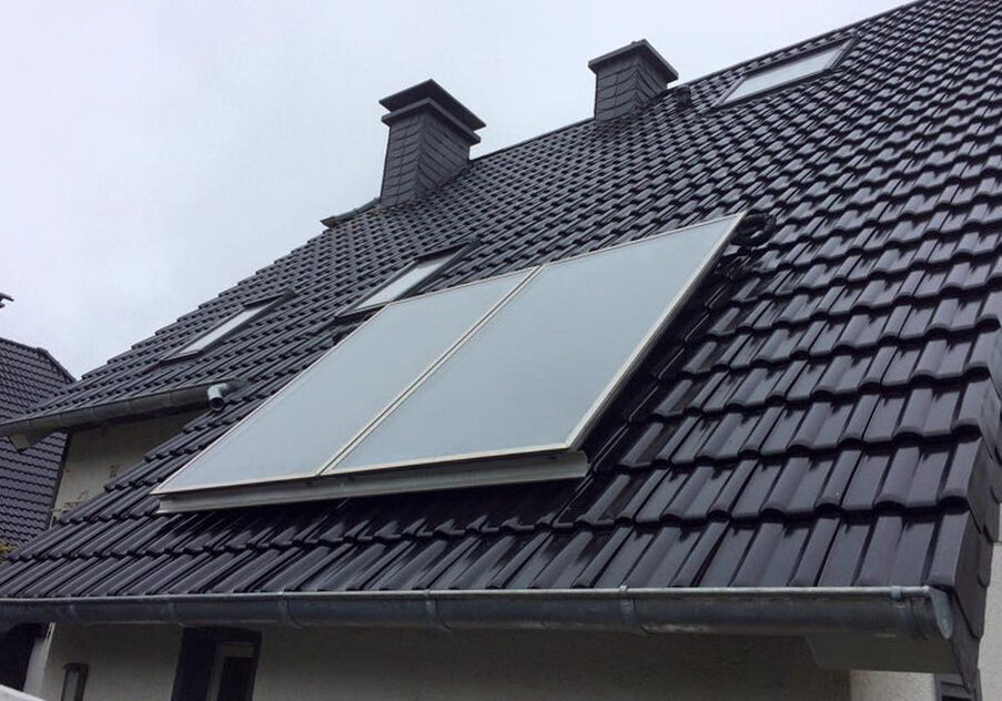 Montage von Solaranlage und Photovoltaik
