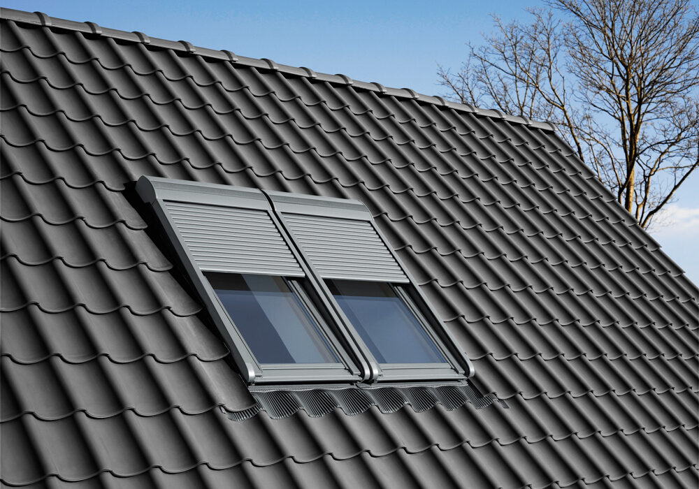 Einbau von Dachflächenfenstern und Austausch der vorhandenen alten Dachfenster